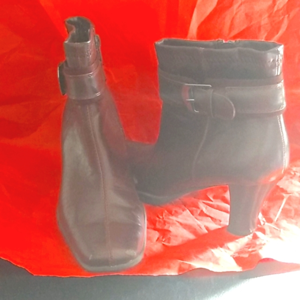 Women's shoes